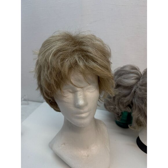 Ladies full Wigs Paula Young and more - Picture 10 of 13